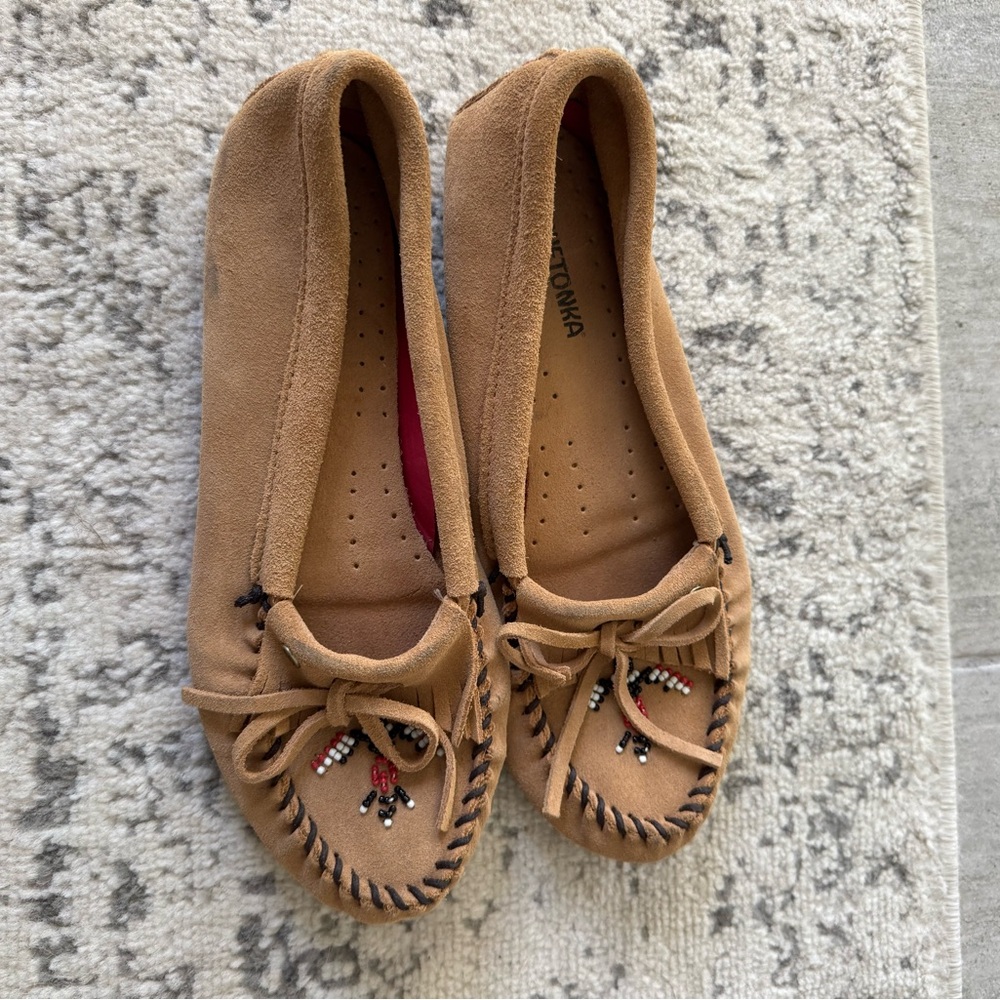Minnetonka sleepers suede 10
